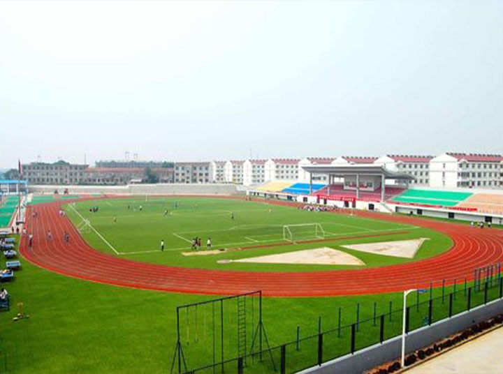 学校塑胶操场